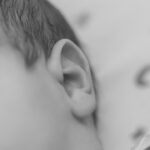 بهترین سن برای استفاده از سمعک