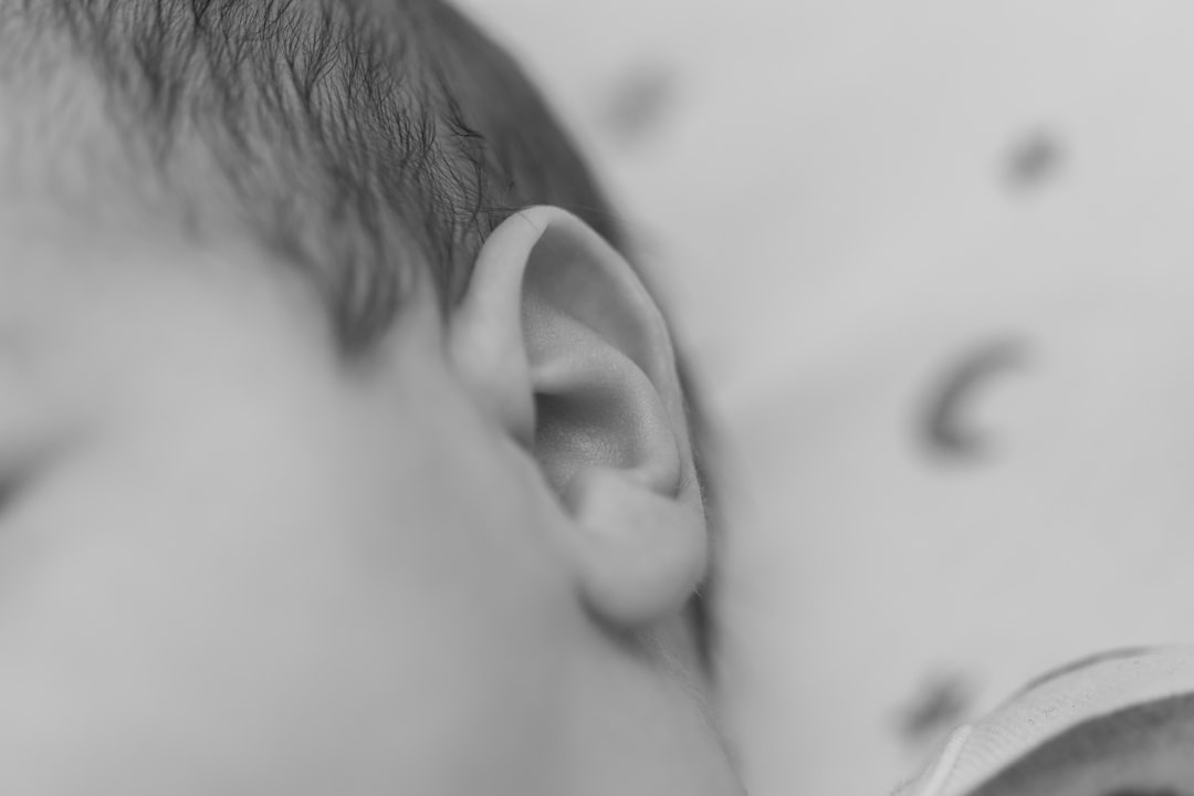 بهترین سن برای استفاده از سمعک